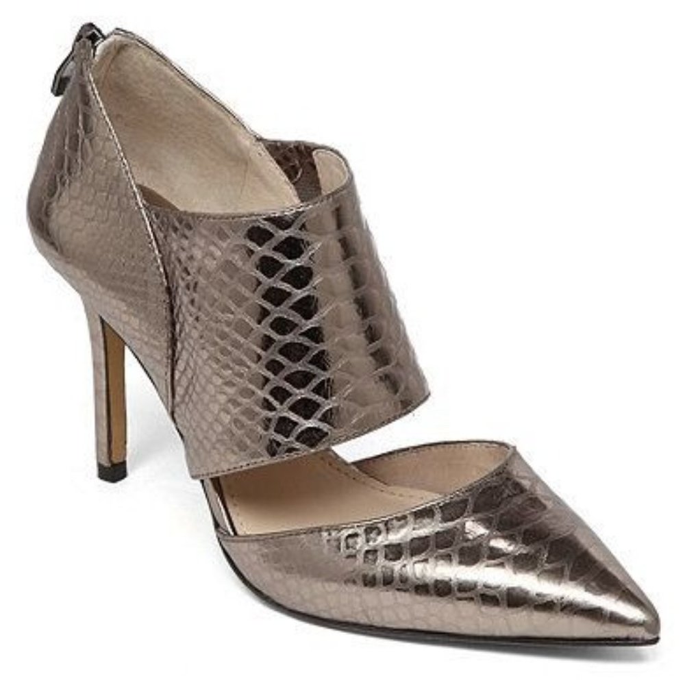 NWOT Vince Camuto Tanzie Snake Embossed Leather Pumps